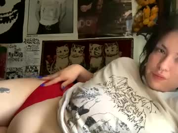 Justalittlewetnow Chaturbate stream image from August 17, 2025