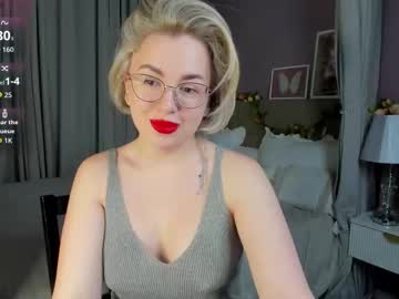 Nikki_Kai Chaturbate stream image from August 17, 2025