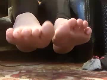Gothicfeetfantasies Chaturbate stream image from August 17, 2025