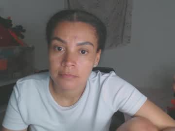 Shayna_Cute Chaturbate stream image from August 17, 2025