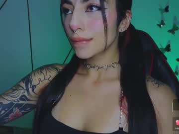 Hollyxx_ Chaturbate stream image from August 17, 2025