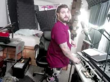 Kinkybiguy14 Chaturbate stream image from August 17, 2025
