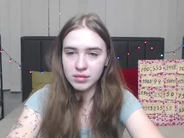 Laurahlot Chaturbate stream image from August 17, 2025