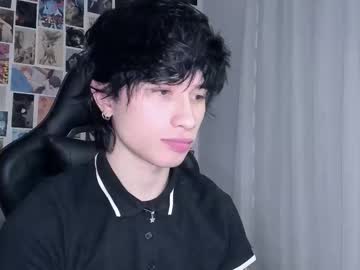 Liamelf Chaturbate stream image from August 17, 2025