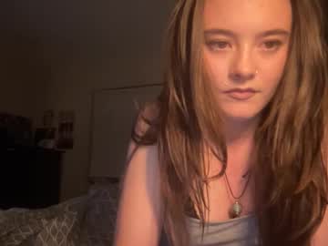 Scarlettesux6 Chaturbate stream image from August 17, 2025
