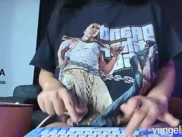 Yungelitamor_ Chaturbate stream image from August 17, 2025