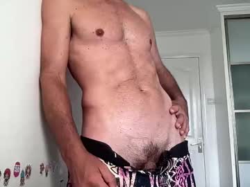 Gentelmanjames Chaturbate stream image from August 17, 2025