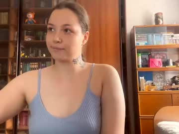 Staceygillian Chaturbate stream image from August 17, 2025