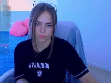 Miaarobinson Chaturbate stream image from August 17, 2025