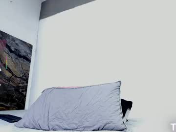 Ada_Brooke Chaturbate stream image from August 17, 2025
