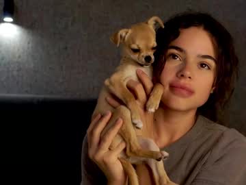 Milyclar Chaturbate stream image from August 17, 2025