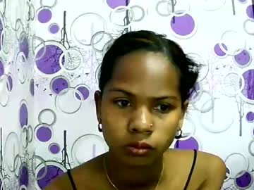 Mirah3 Chaturbate stream image from August 17, 2025
