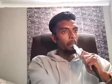 Nickyle63 Chaturbate stream image from August 17, 2025