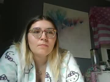 Selenebaby Chaturbate stream image from August 17, 2025