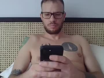 Useitorlossit Chaturbate stream image from August 17, 2025