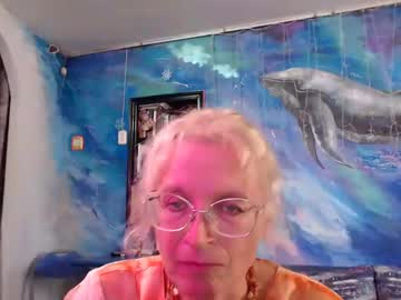 Blondmilfs Chaturbate stream image from August 17, 2025