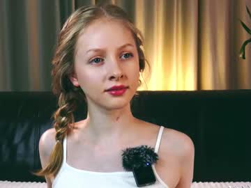 Mia_Vebes Chaturbate stream image from August 17, 2025