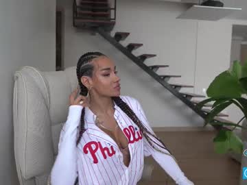 Sweetlaurasaenz Chaturbate stream image from August 17, 2025