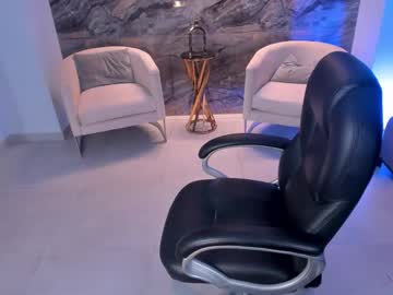 Mileycruz_ Chaturbate stream image from August 17, 2025