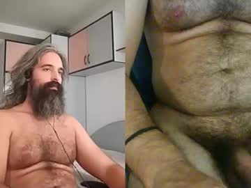 Tuentione Chaturbate stream image from August 17, 2025