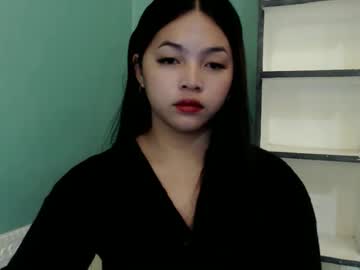 Girlthatuneedxxx Chaturbate stream image from August 17, 2025