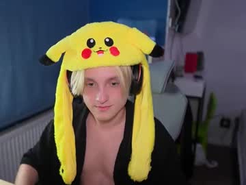 Alexycutie Chaturbate stream image from August 17, 2025