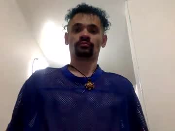 Drewthetop Chaturbate stream image from August 17, 2025