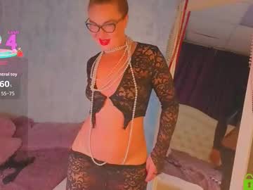 Luvlypearlart Chaturbate stream image from August 17, 2025