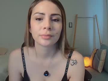 Sarah_Tailorr Chaturbate stream image from August 17, 2025