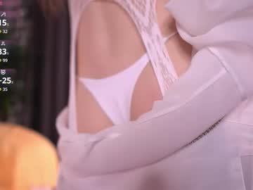 Fly_Best Chaturbate stream image from August 17, 2025