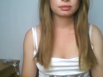 Soviaire25 Chaturbate stream image from August 17, 2025