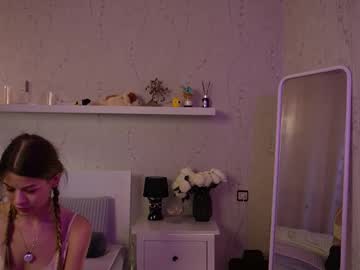 Anneverity Chaturbate stream image from August 17, 2025