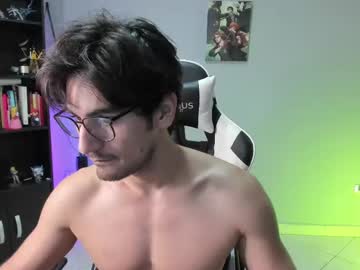 Zarthurboy Chaturbate stream image from August 17, 2025