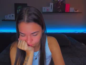 Alexabarkley Chaturbate stream image from August 18, 2025