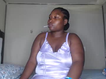 Harriegrovin Chaturbate stream image from August 18, 2025