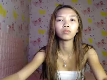Skinnyirisbunny Chaturbate stream image from August 18, 2025
