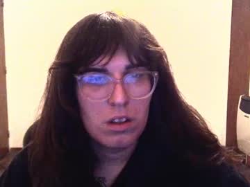 Akamedolle Chaturbate stream image from August 18, 2025