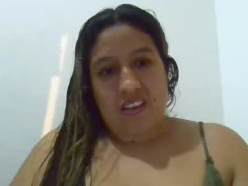 Alahia_Fox Chaturbate stream image from August 18, 2025
