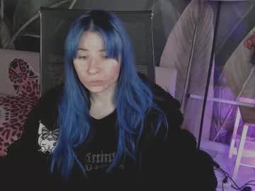 Lexiwenford Chaturbate stream image from August 18, 2025