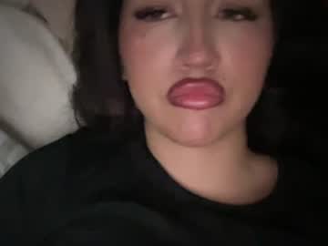 Zzzdoll Chaturbate stream image from August 18, 2025