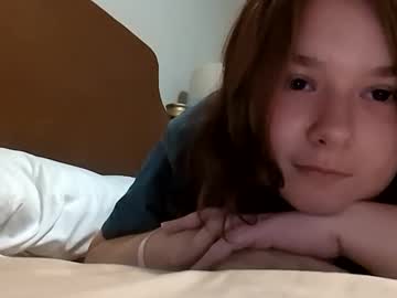Luyn01 Chaturbate stream image from August 18, 2025
