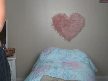 Kb3301 Chaturbate stream image from August 18, 2025