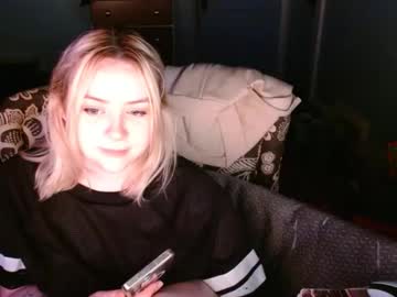 Bunnyxpwnz Chaturbate stream image from August 18, 2025
