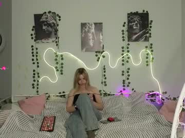 Melissa_Sshy Chaturbate stream image from August 18, 2025