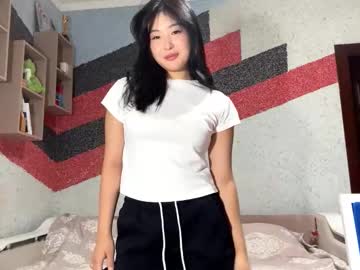 Angilakrapf Chaturbate stream image from August 18, 2025