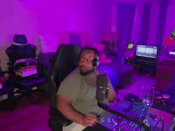 Momcheated0npapa stream image from August 18, 2025
