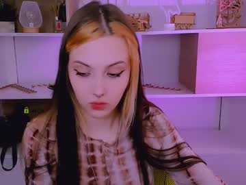 Aria_Moo Chaturbate stream image from August 18, 2025