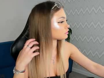 Elsa_Carterr Chaturbate stream image from August 18, 2025
