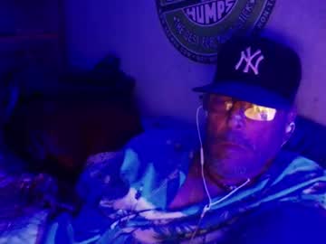 Xiango Chaturbate stream image from August 18, 2025