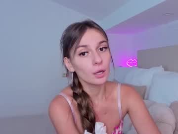 Lit1le_Mia Chaturbate stream image from August 18, 2025